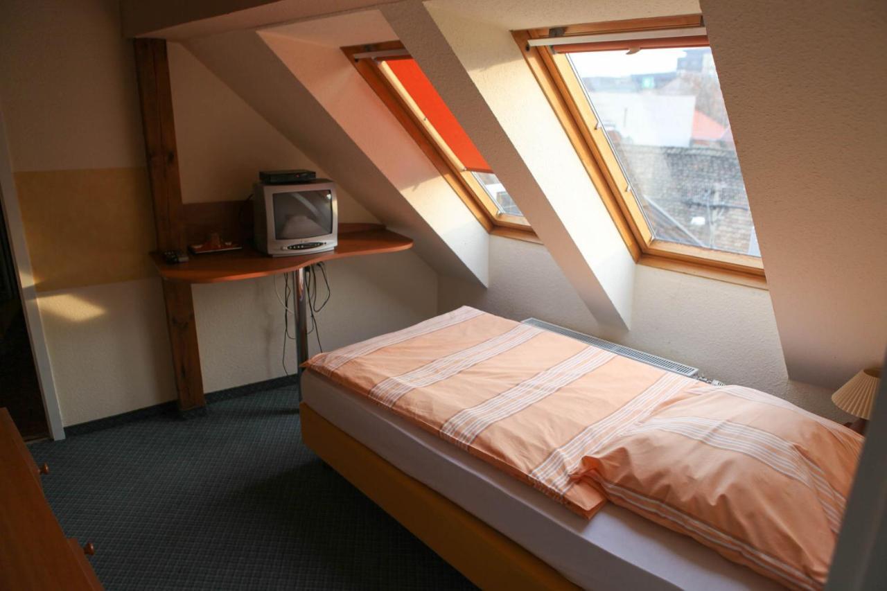 Barokk Antik Guest House Kecskemét Rum bild